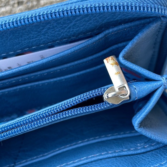 Disney Parks Loungefly Lilo and Stitch wallet Large Zip Around - Picture 7 of 8